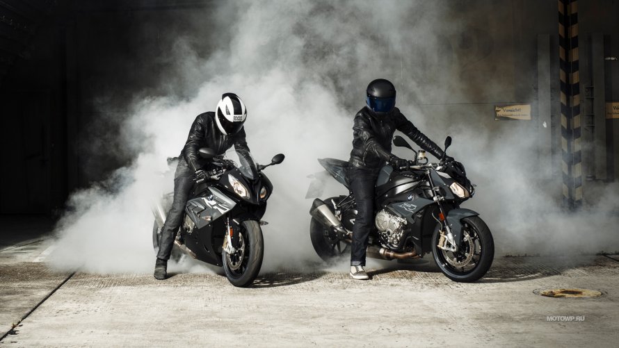 Мотоцикл БМВ s1000r дрифт