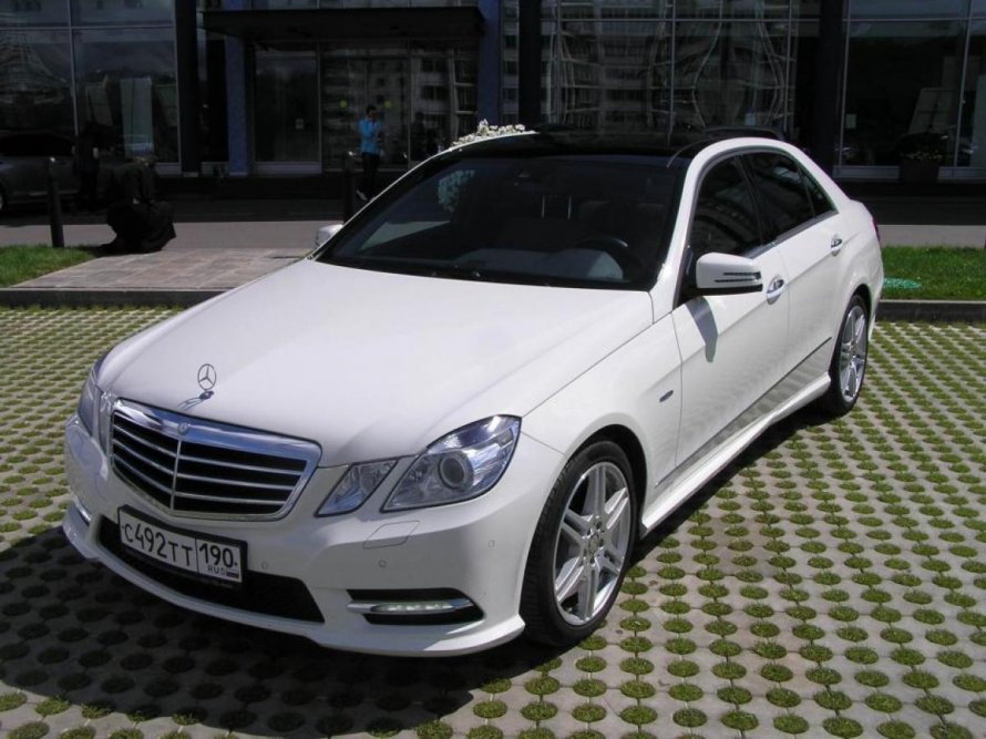 Мерседес Бенц w212 белый
