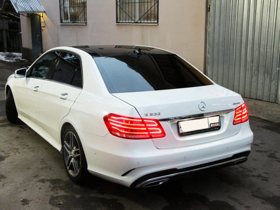 Мерседес Бенц w212 белый