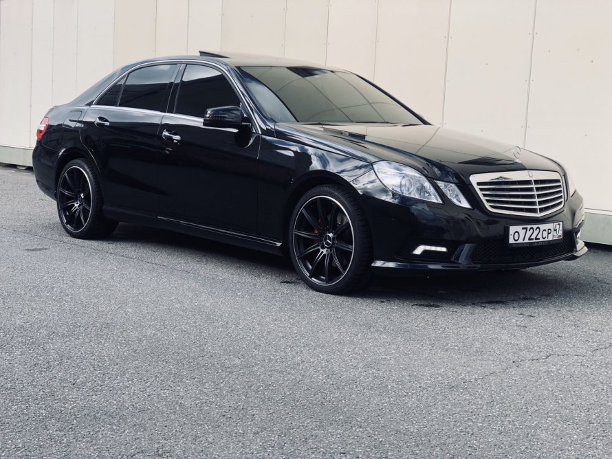 Mercedes e class w212 черный