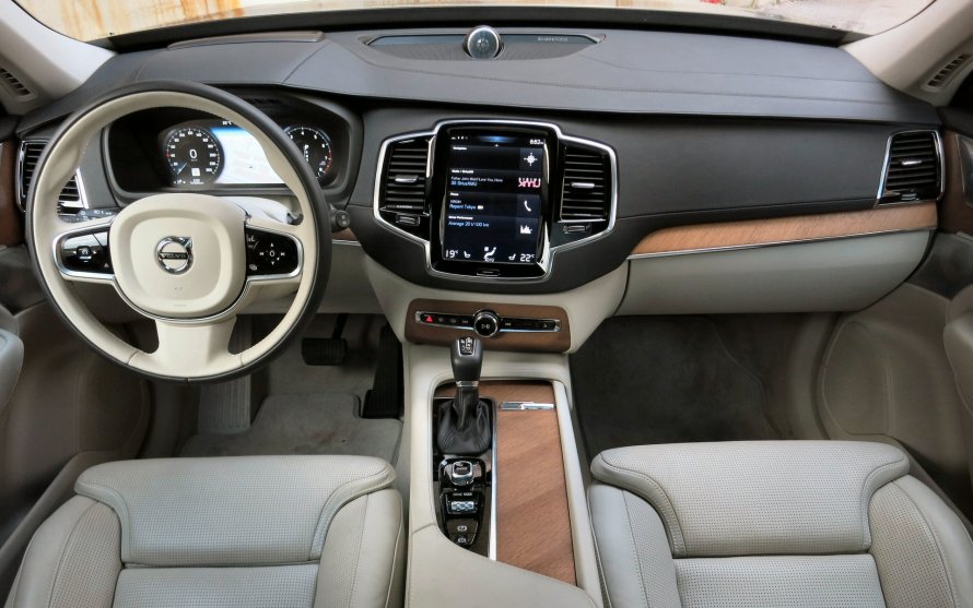 Volvo xc90 Interior
