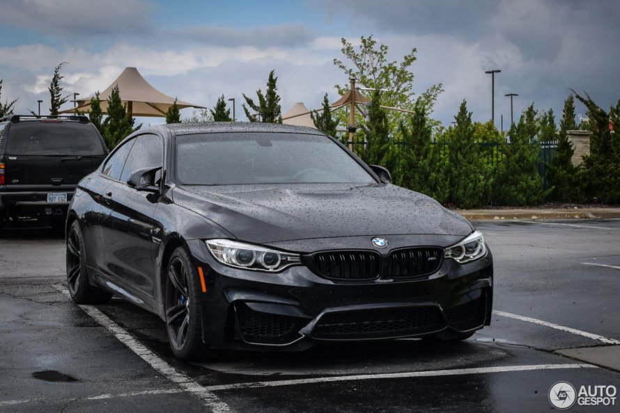 BMW m4 f82 Black