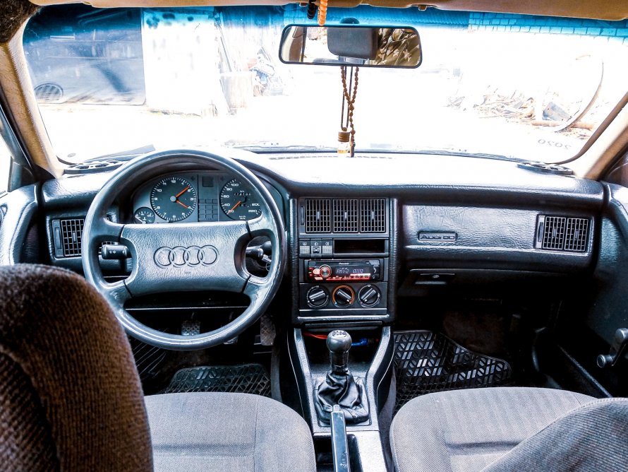 Audi 80 b2 Interior