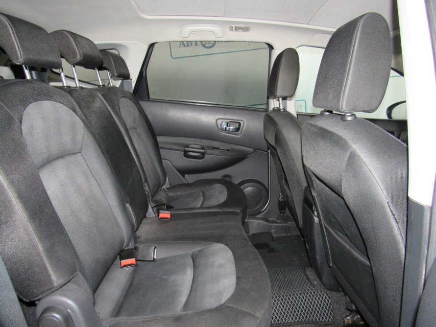 Nissan Qashqai+2 салон