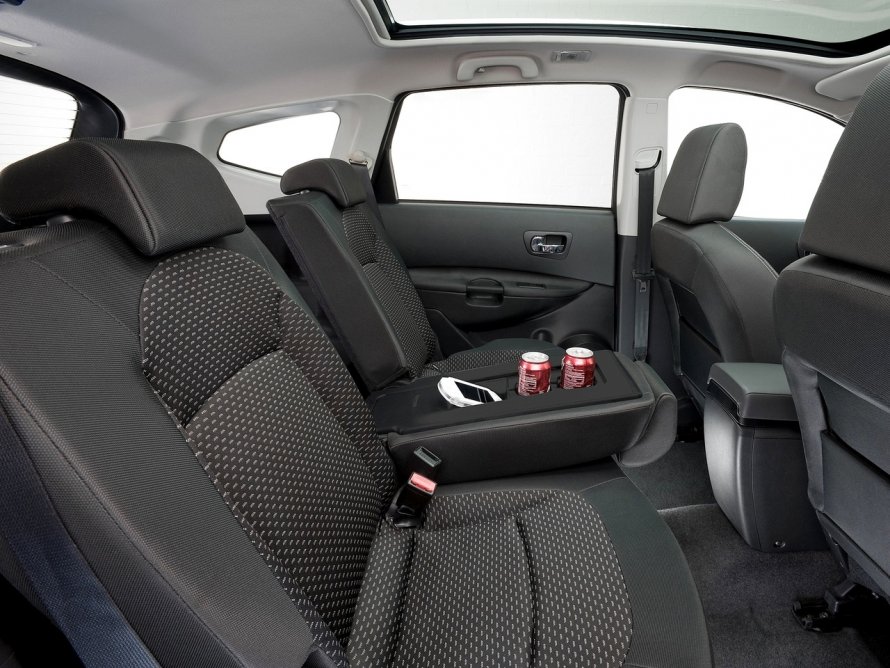 Nissan Qashqai+2 салон