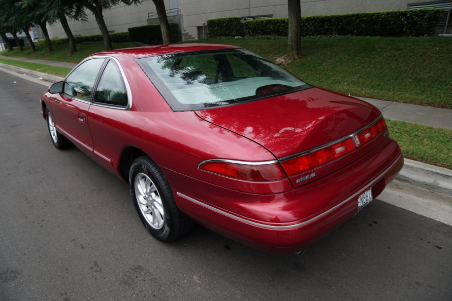 Lincoln MK VIII