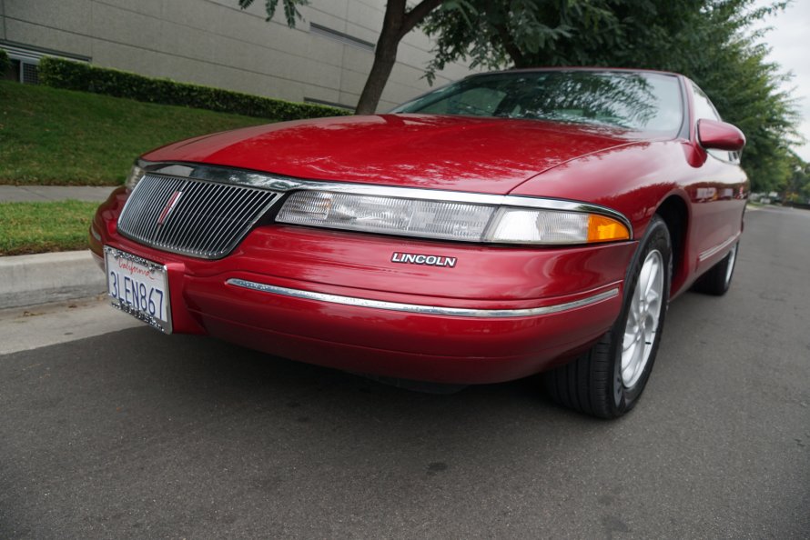 1995 Lincoln Mark VIII Coupe