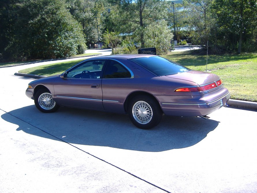 Lincoln Continental Mark VIII