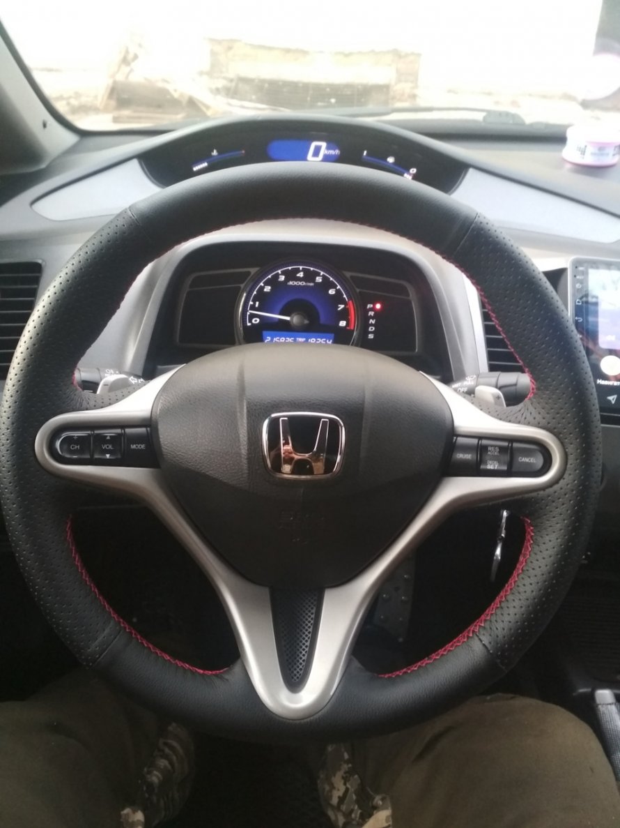 Honda Civic 8 4 d руль