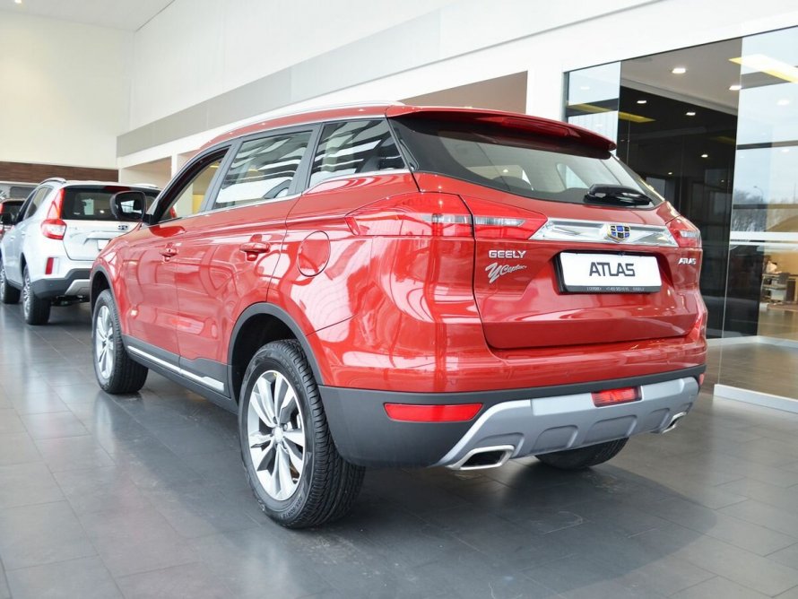 Geely Atlas 2020 серый