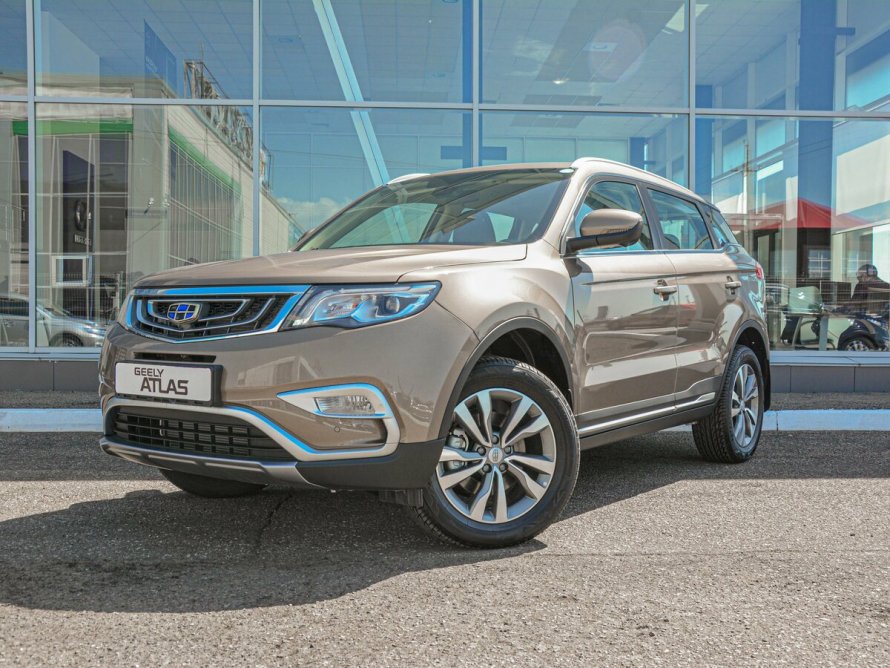 Geely Atlas необычный цвет кузова