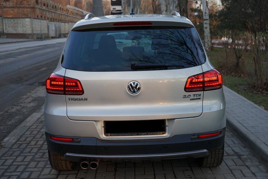 Volkswagen Tiguan 2014 сзади