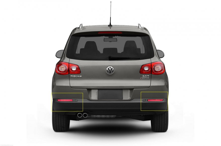 VW Tiguan 2010 сзади