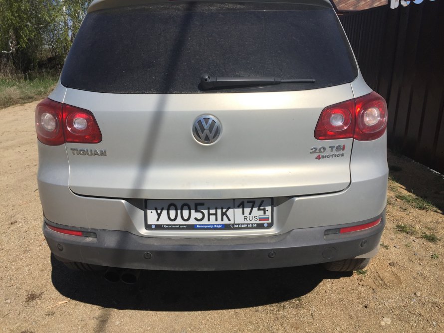 Volkswagen Tiguan 2008 сзади
