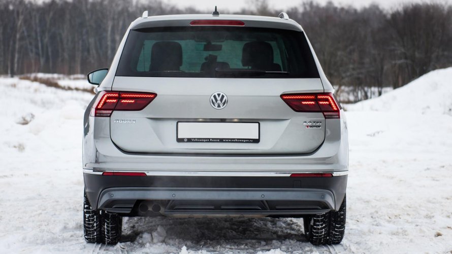 Volkswagen Tiguan 2020 сзади