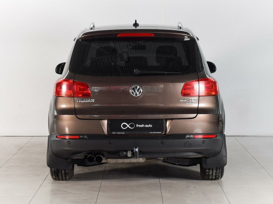 VW Tiguan 1 Рестайлинг вин на стойке