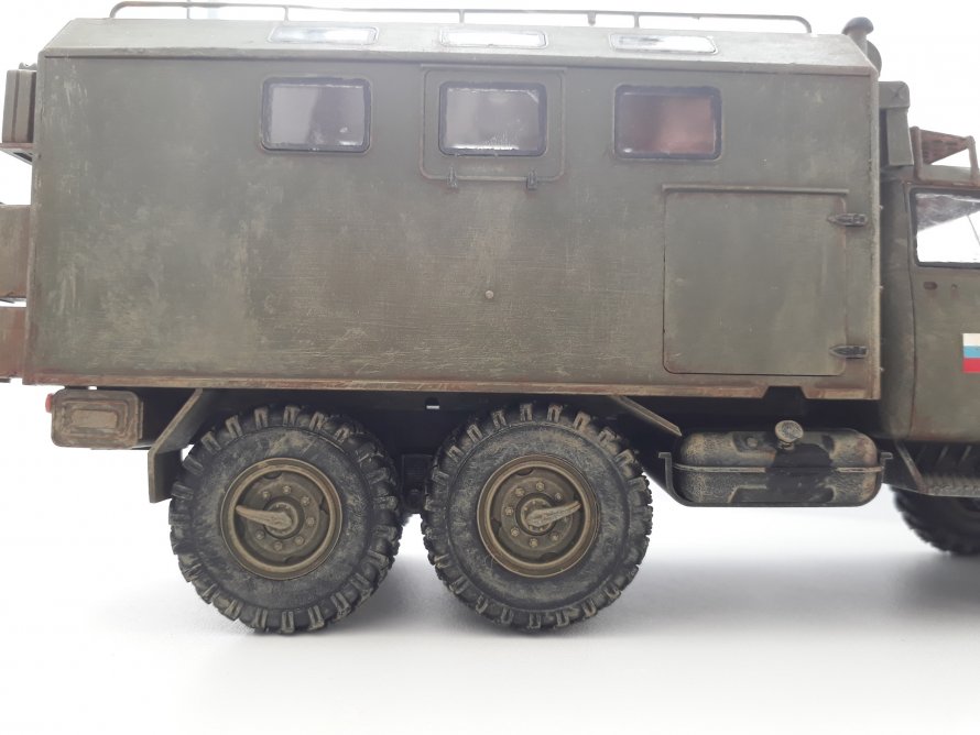 ЗИЛ 131 КШМ ICM 1 35