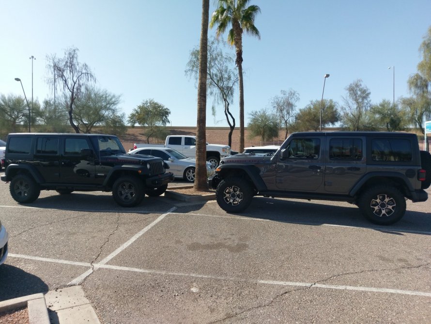 Hummer h2 vs Mercedes g-class
