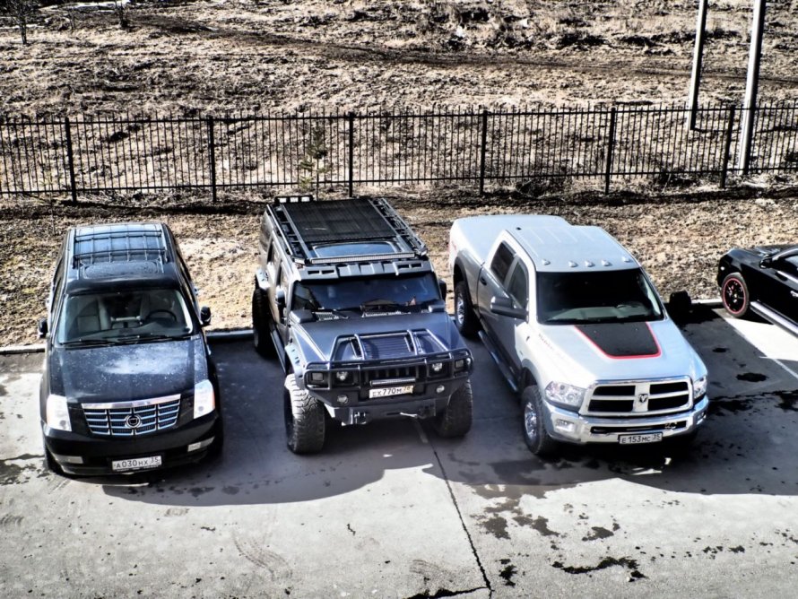 Hummer h2 vs dodge Ram