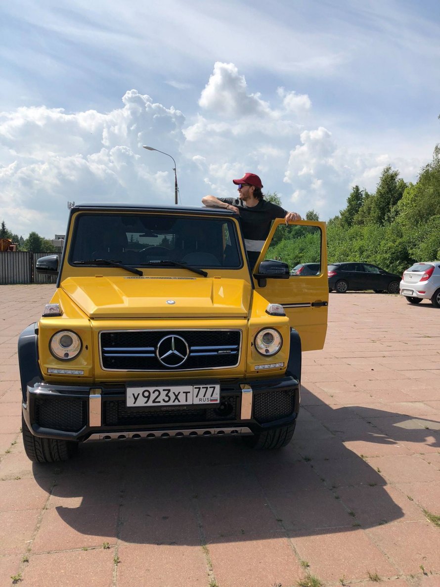 Желтый Гелендваген