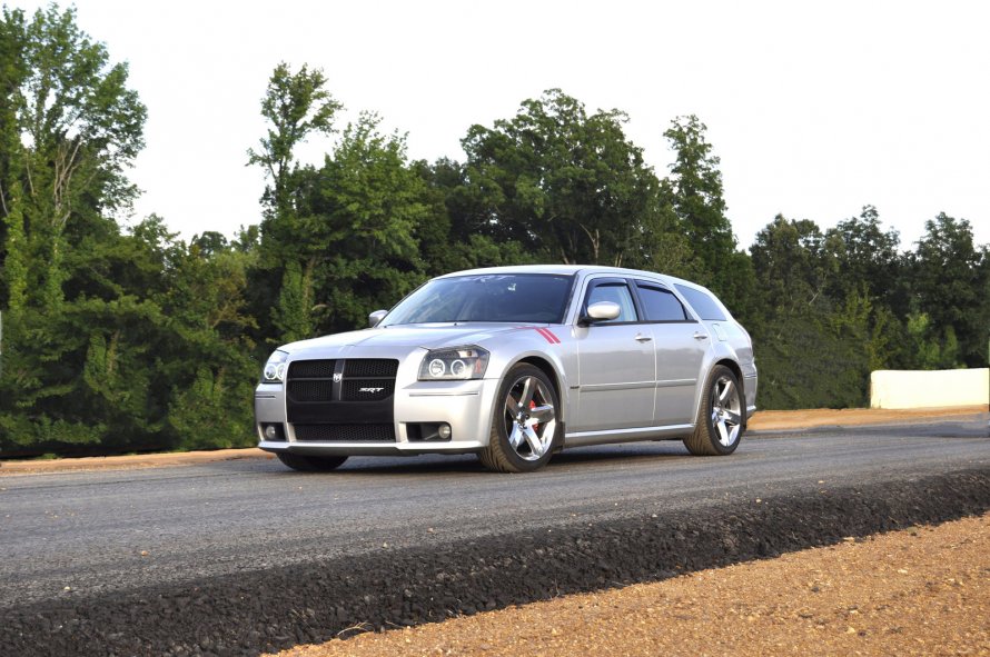 Dodge Magnum srt8 2008