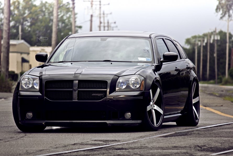 Dodge Magnum srt