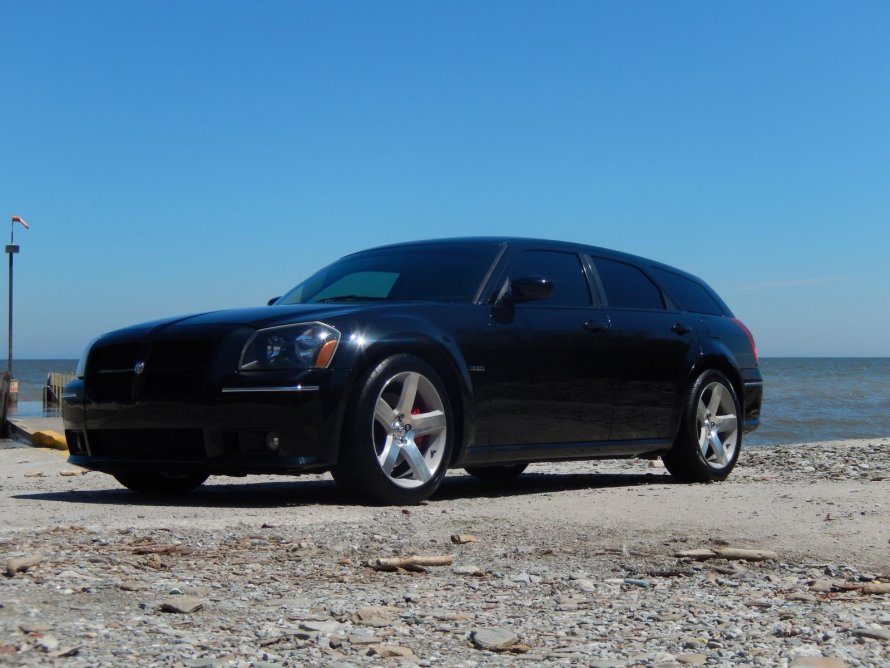 Dodge Magnum 1