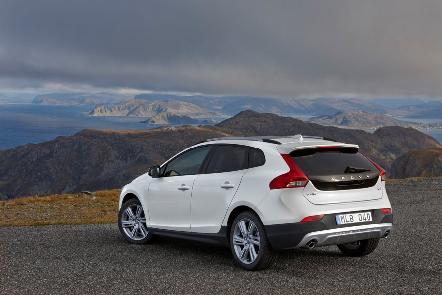 Volvo v40 Cross Country 2.0 at,
