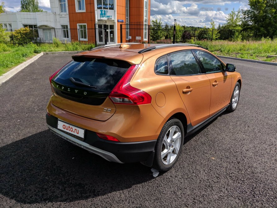 Volvo v40 Cross Country i