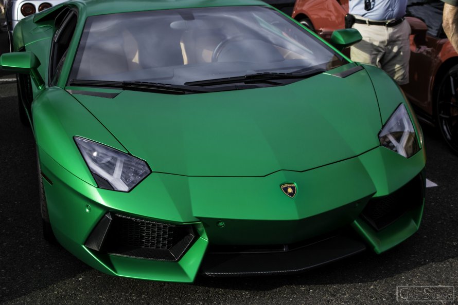 Lamborghini Aventador i изумрудный