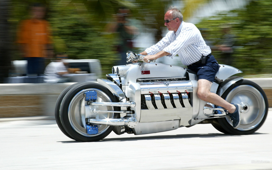 Мотоцикл dodge Tomahawk v10 Superbike