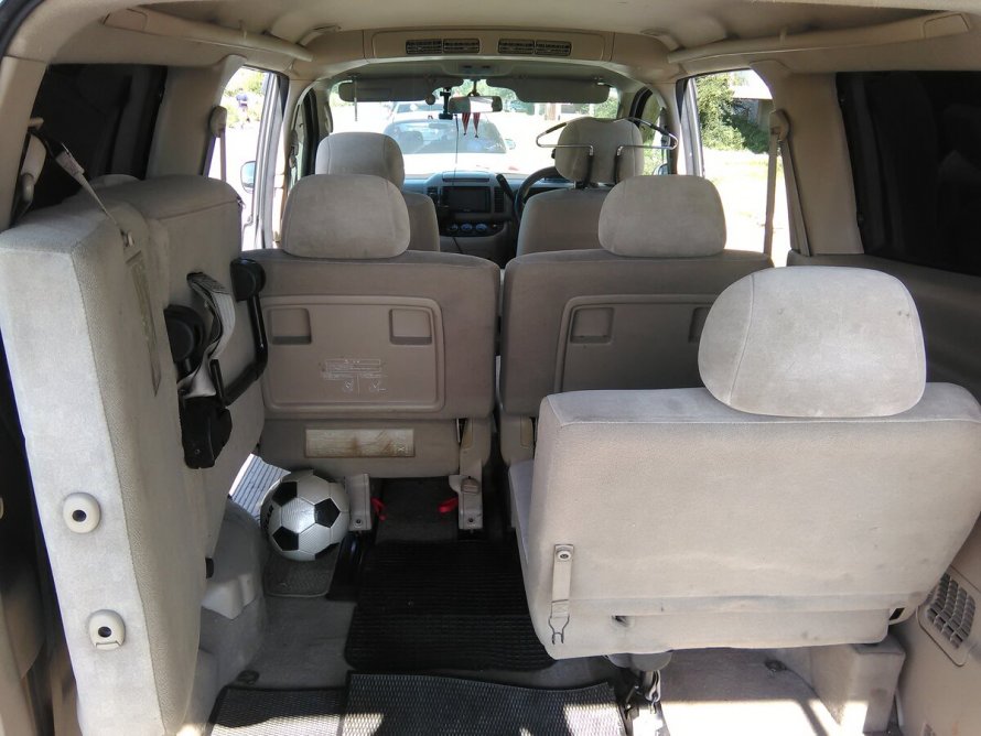 Nissan Serena c24 салон