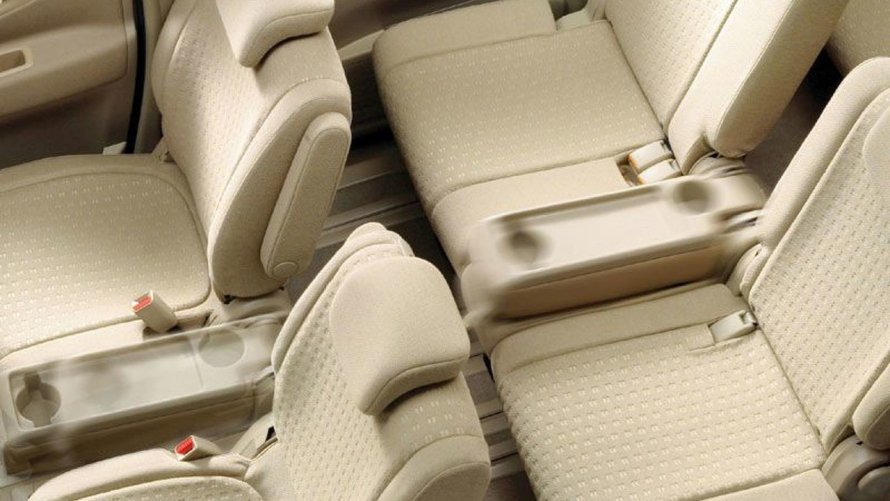 Nissan Serena Interior