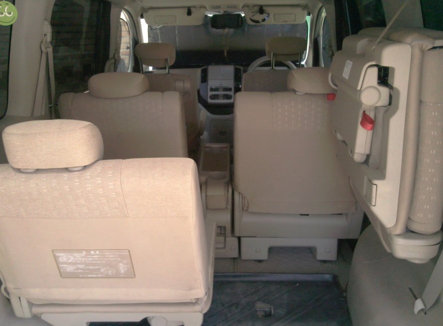 Nissan Serena c25 салон