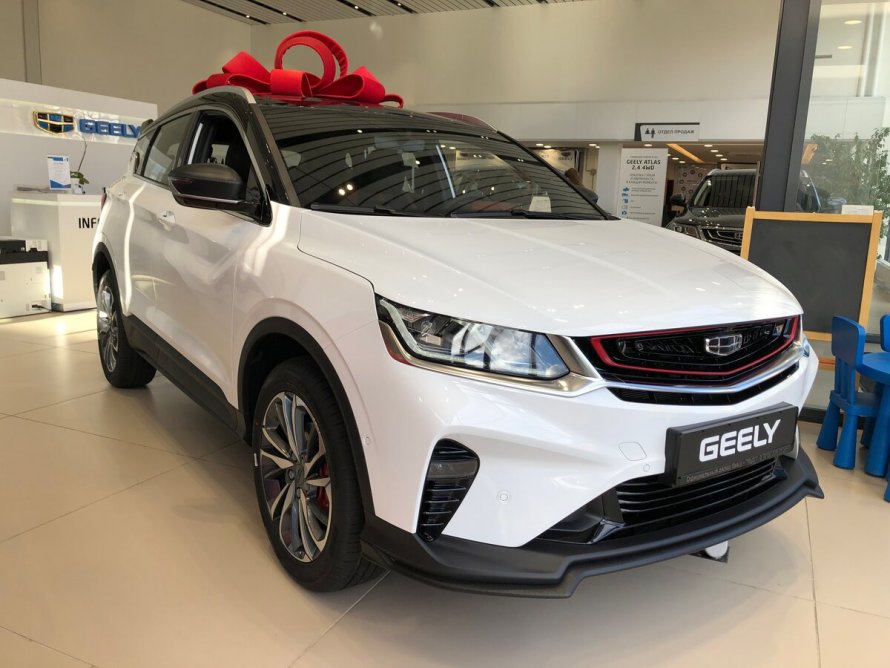 Geely Coolray 2020 белый