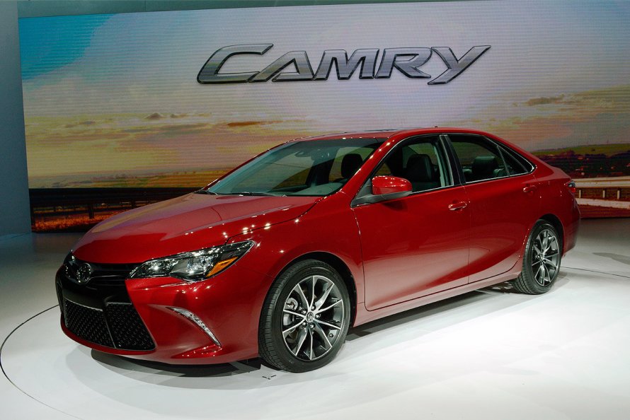 Тойота Camry 2015