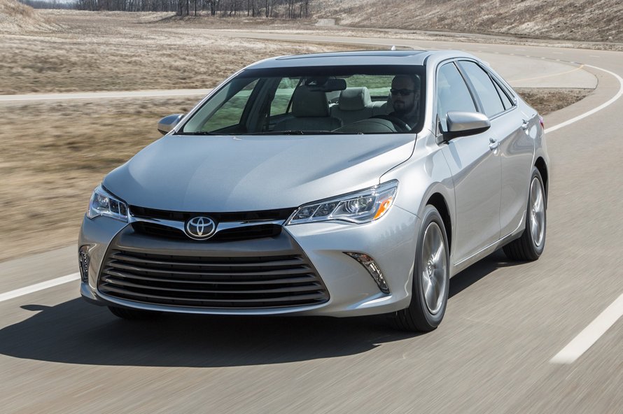 Toyota Camry Hybrid 2021