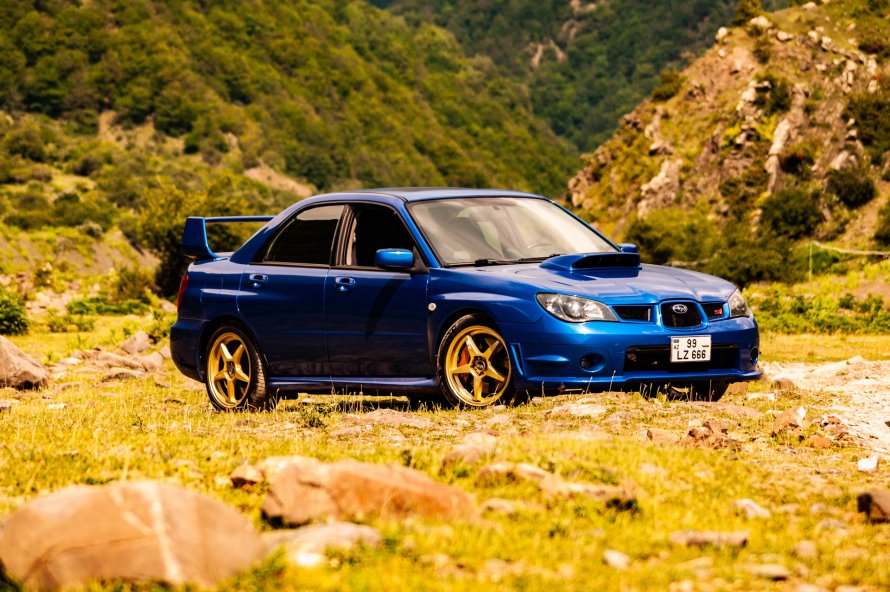 Субару Импреза WRX STI