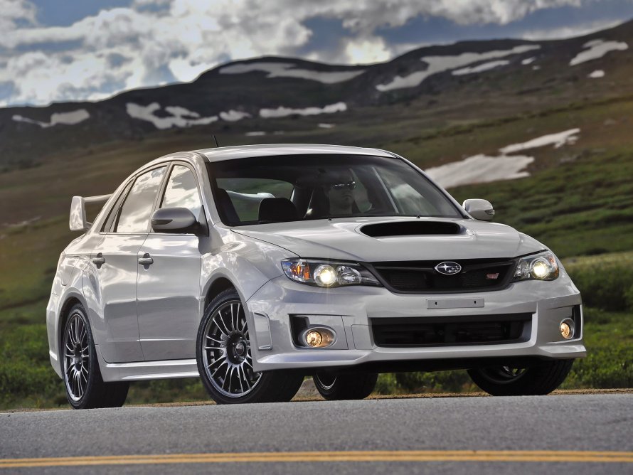 Субару Импреза WRX STI 2013