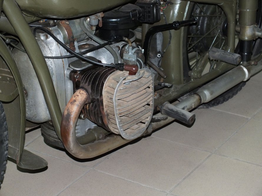 Мотор м72