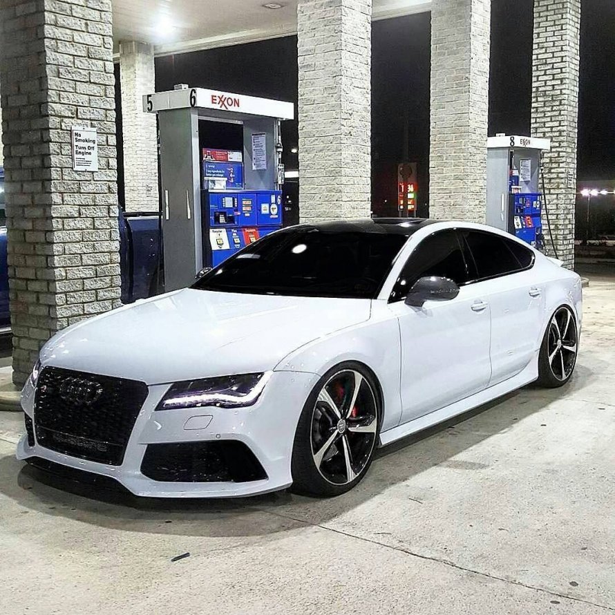 Ауди rs7 белая