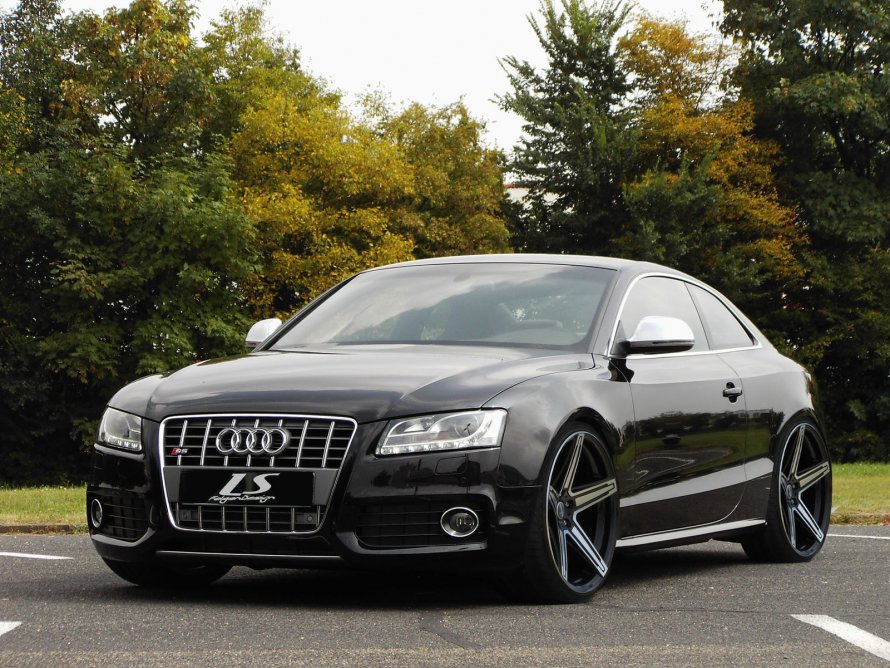 Audi s8 Gray