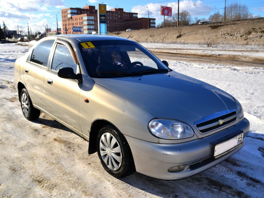2.Chevrolet lanos