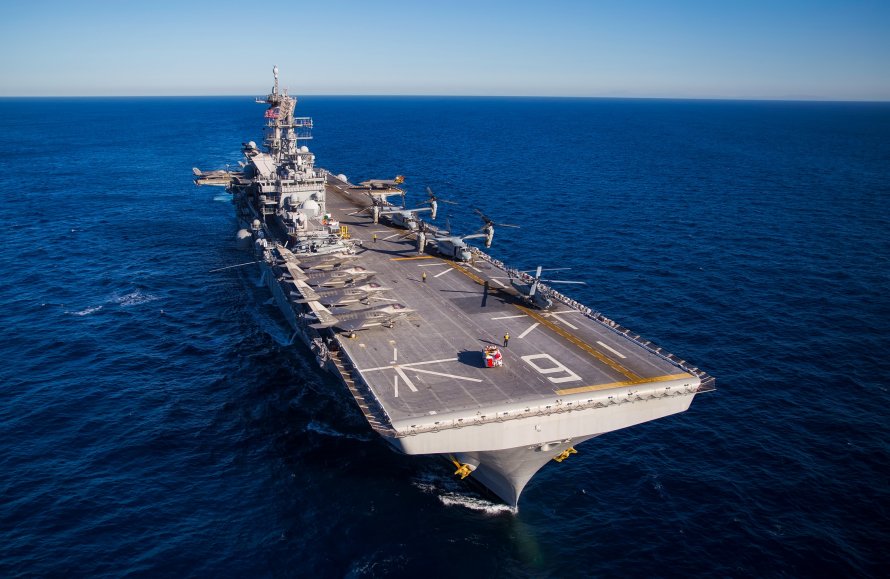 Авианосец ВМФ США