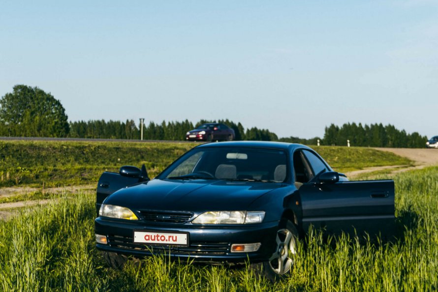 Toyota Carina ed синяя