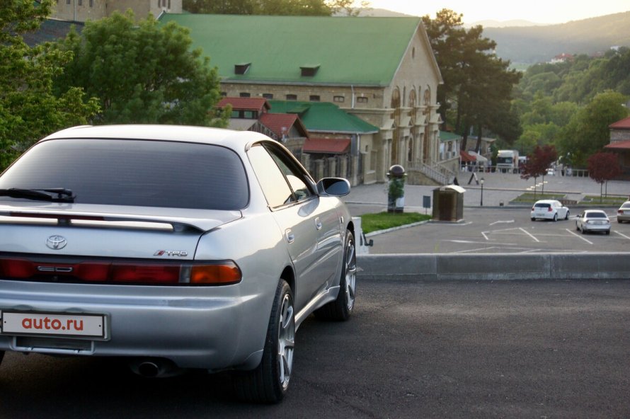 Toyota Carina ed 202