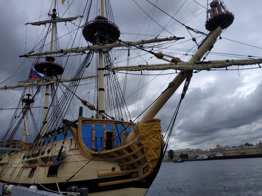 Линкор Полтава Петра 1
