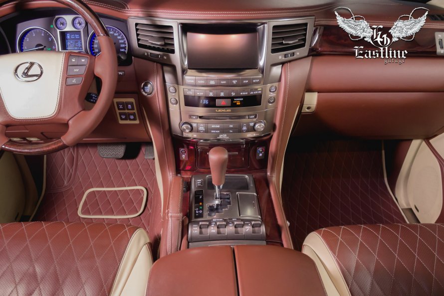 Lexus LX 570 салон черная кожа