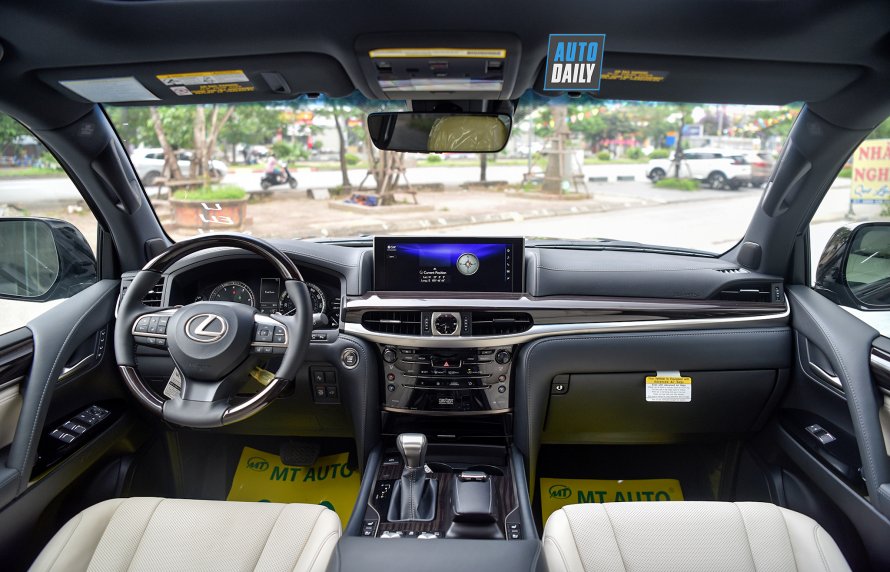 Lexus LX 570 2008 салон