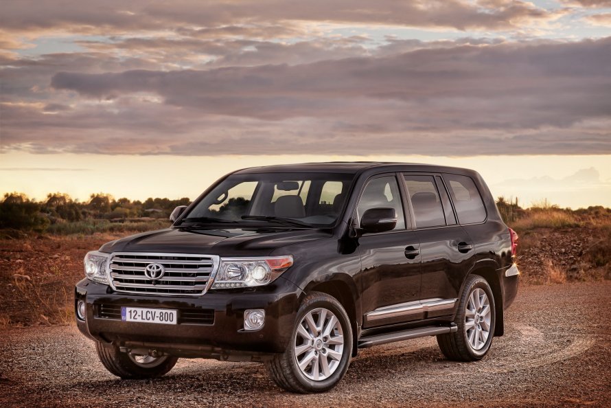 Toyota Land Cruiser v8